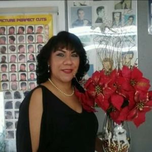 Meet your Posher, Maria elena